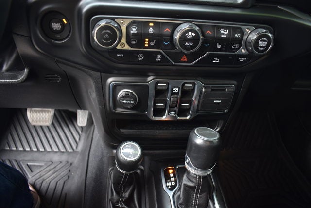 2022 Jeep Gladiator Overland