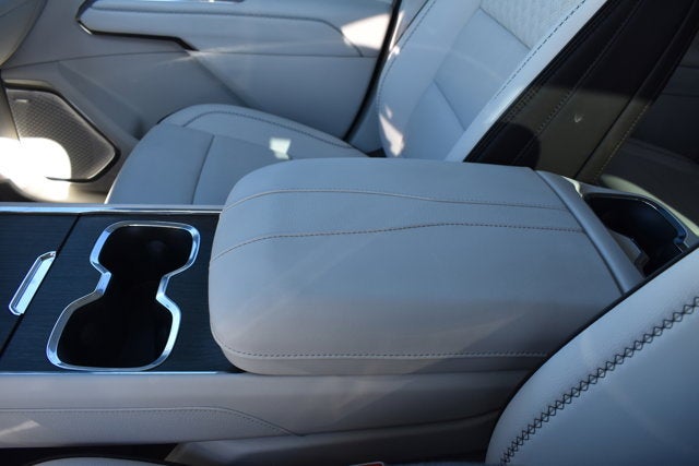 2024 GMC Acadia FWD Denali