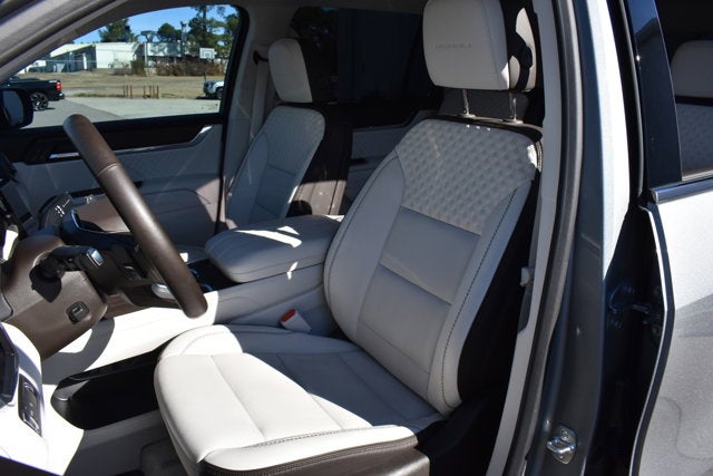 2024 GMC Acadia FWD Denali