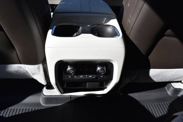 2024 GMC Acadia FWD Denali