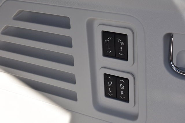 2024 GMC Acadia FWD Denali