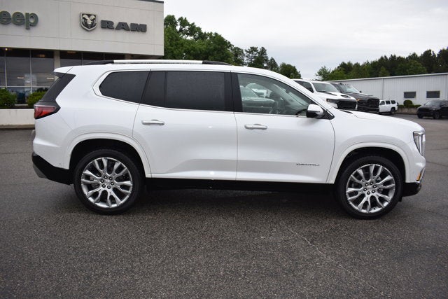2025 GMC Acadia AWD Denali