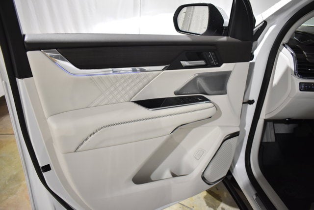 2025 GMC Acadia AWD Denali