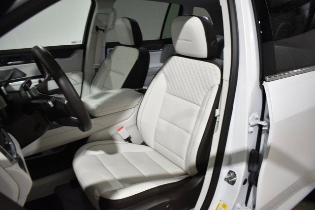 2025 GMC Acadia AWD Denali