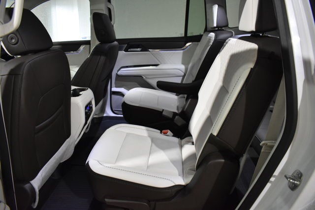 2025 GMC Acadia AWD Denali