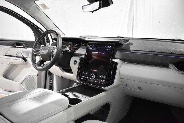 2025 GMC Acadia AWD Denali