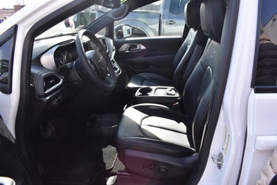 2024 Chrysler Pacifica Hybrid S Appearance Pkg