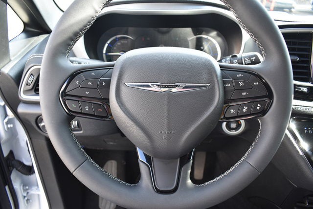 2024 Chrysler Pacifica Hybrid S Appearance Pkg