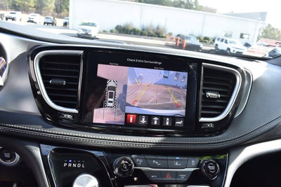 2024 Chrysler Pacifica Hybrid S Appearance Pkg