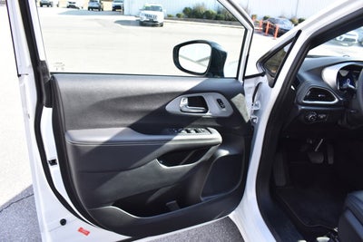 2024 Chrysler Pacifica Hybrid S Appearance Pkg