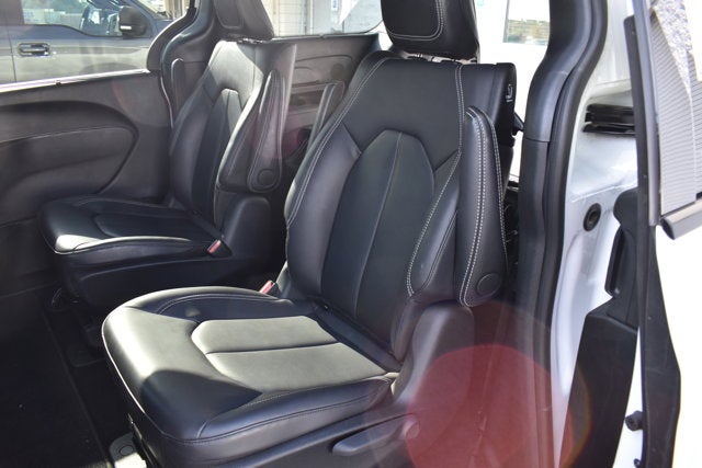 2024 Chrysler Pacifica Hybrid S Appearance Pkg