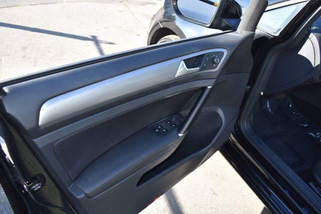 2017 Volkswagen Golf S