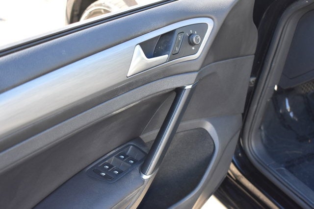 2017 Volkswagen Golf S