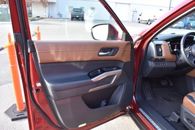 2022 Nissan Pathfinder Platinum