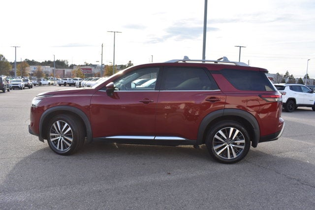 2022 Nissan Pathfinder Platinum