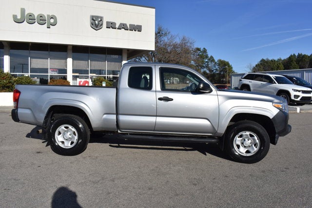 2017 Toyota Tacoma SR