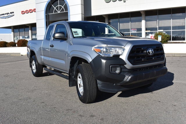 2017 Toyota Tacoma SR