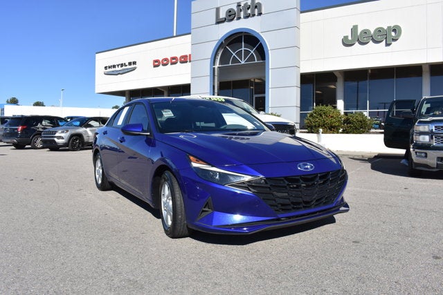 2023 Hyundai Elantra SE