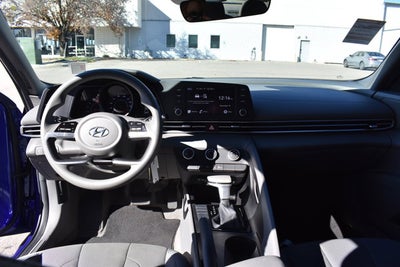 2023 Hyundai Elantra SE