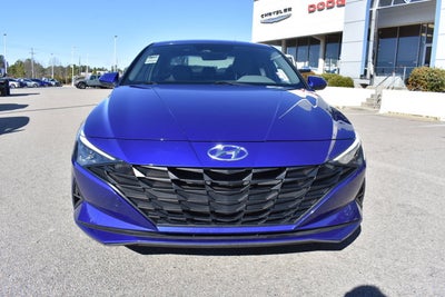 2023 Hyundai Elantra SE