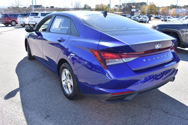 2023 Hyundai Elantra SE