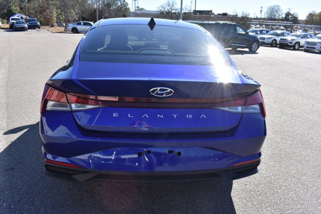 2023 Hyundai Elantra SE