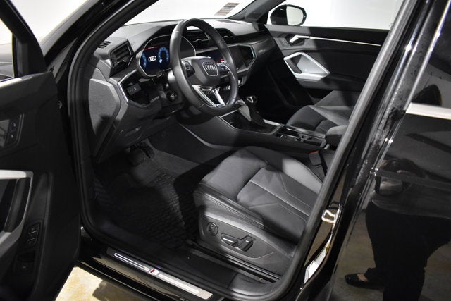 2024 Audi Q3 S line Premium