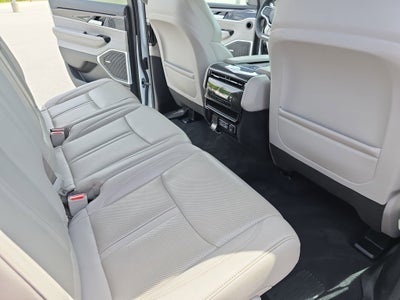 2024 Jeep Wagoneer L Base