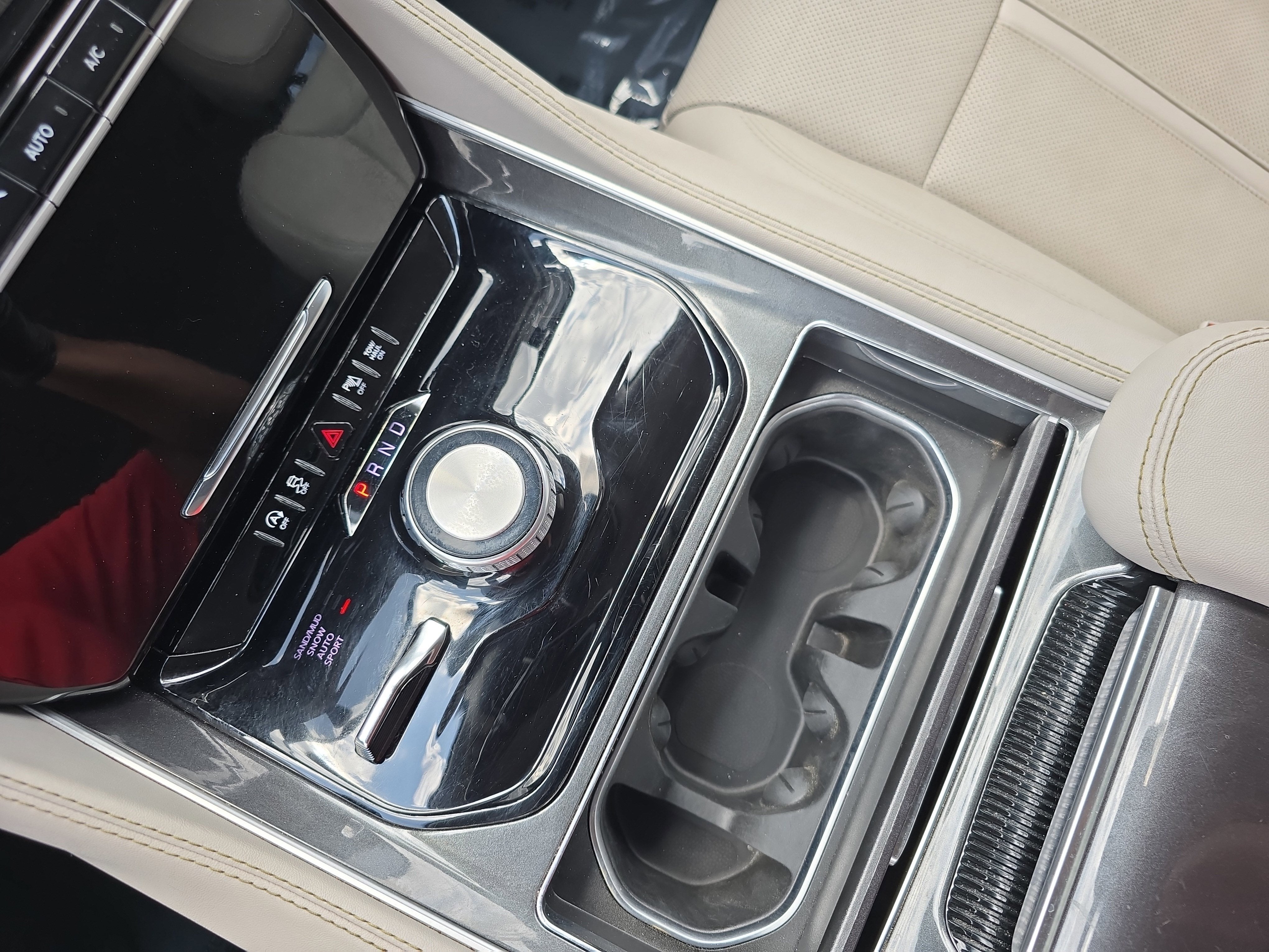 2024 Jeep Wagoneer L Base