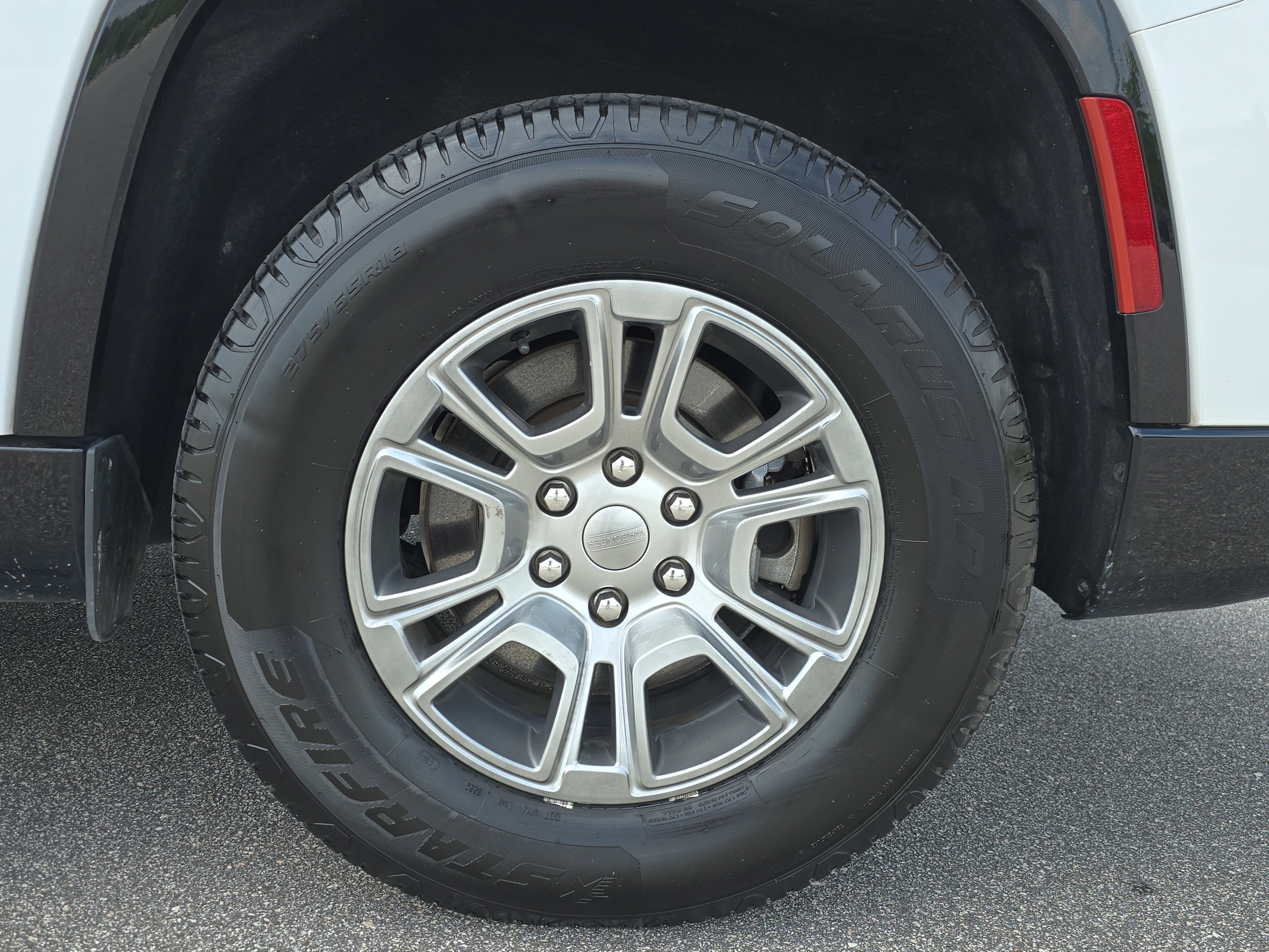 2024 Jeep Wagoneer L Base