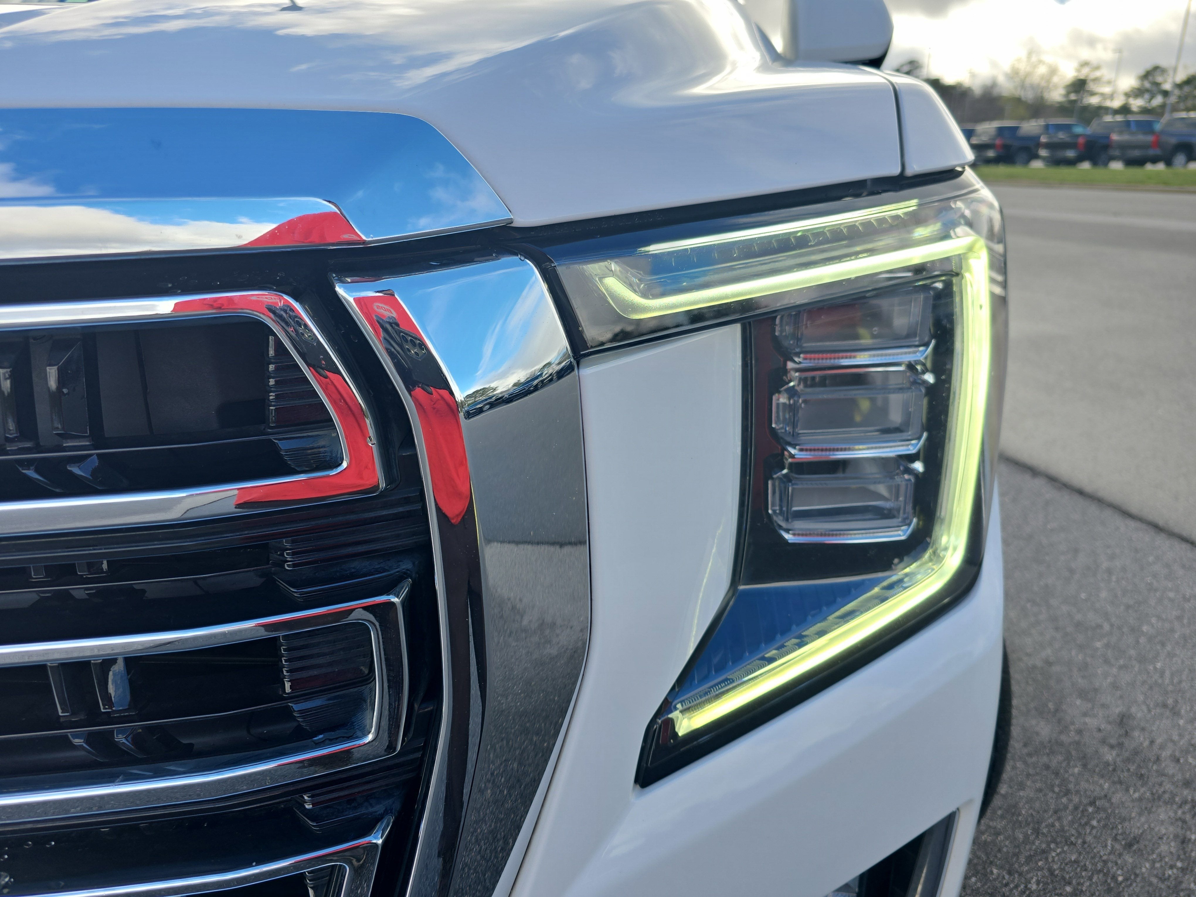 2023 GMC Yukon SLT