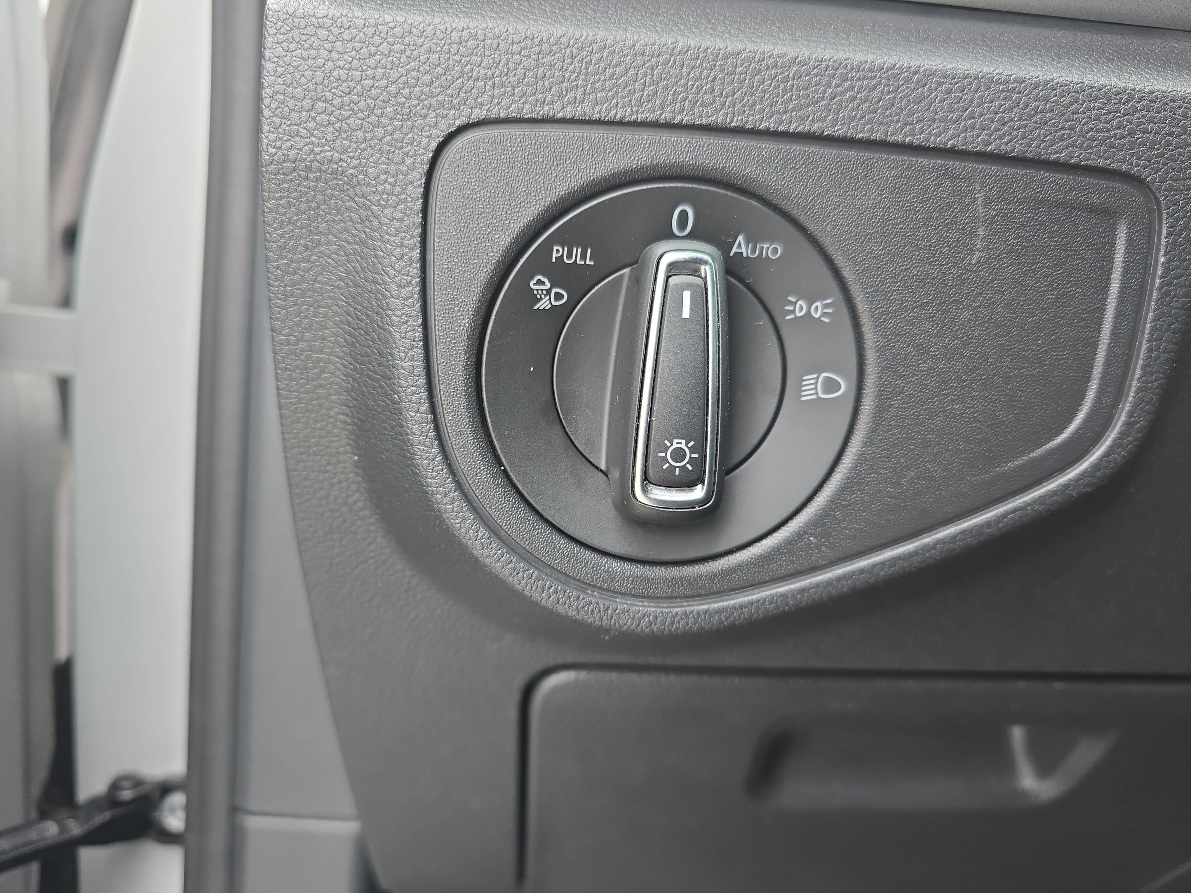 2022 Volkswagen Atlas Cross Sport 3.6L V6 SEL Premium R-Line