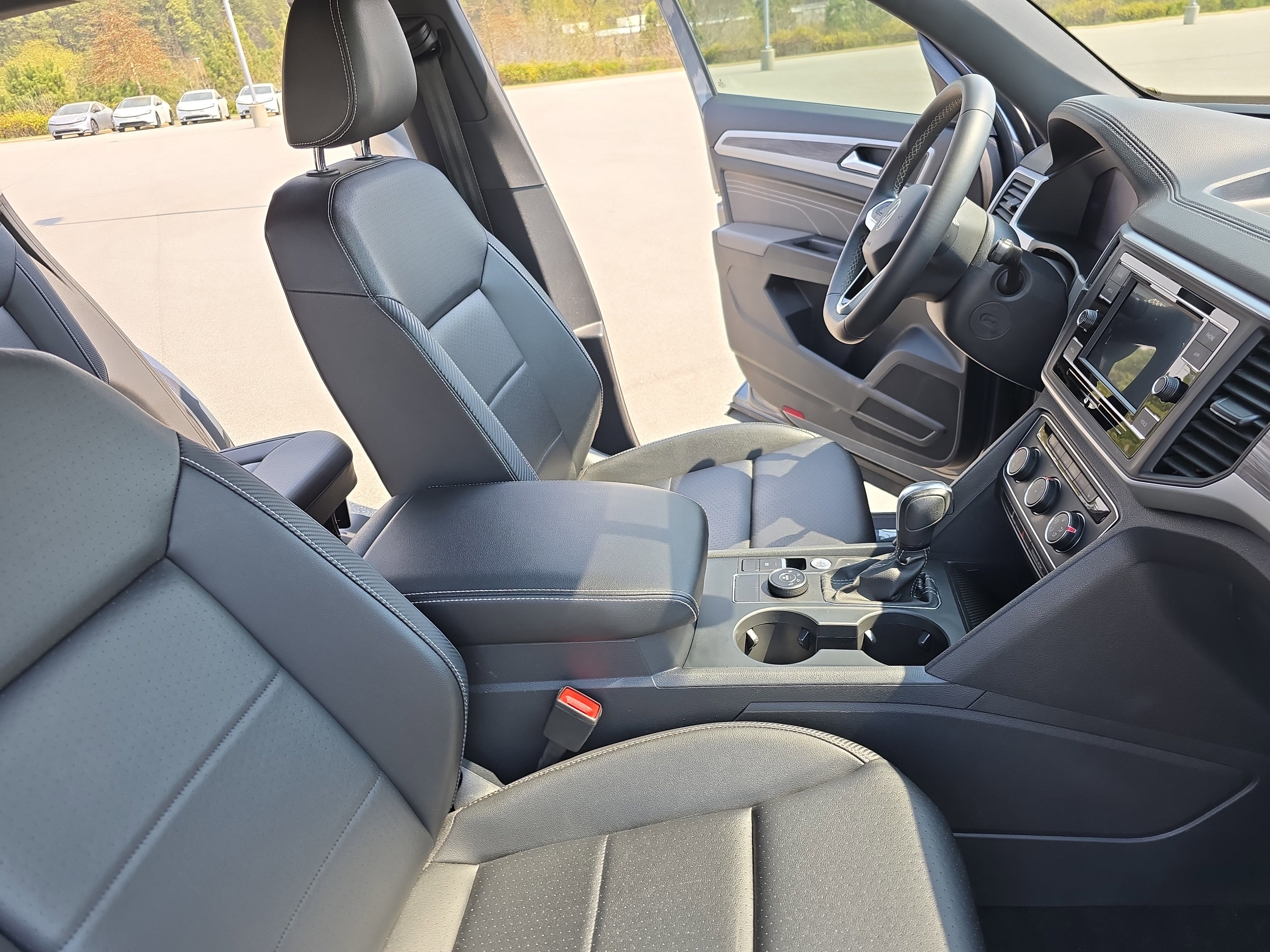 2022 Volkswagen Atlas Cross Sport 2.0T SE