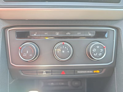 2022 Volkswagen Atlas Cross Sport 2.0T SE