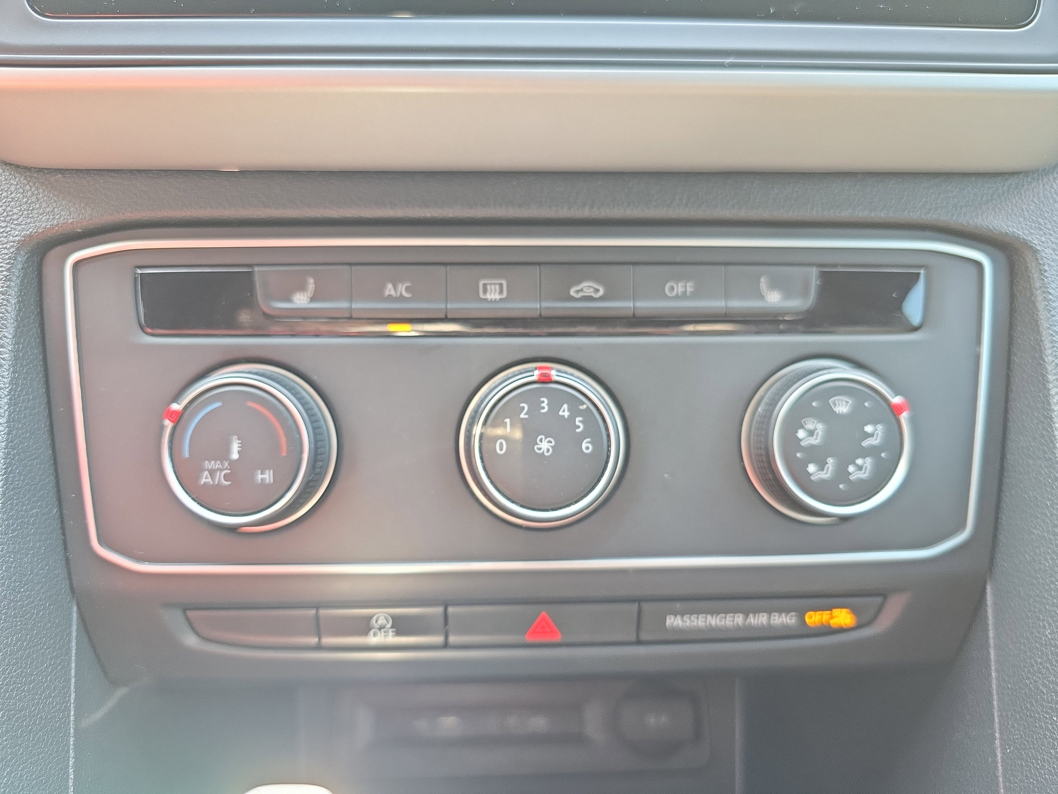 2022 Volkswagen Atlas Cross Sport 2.0T SE