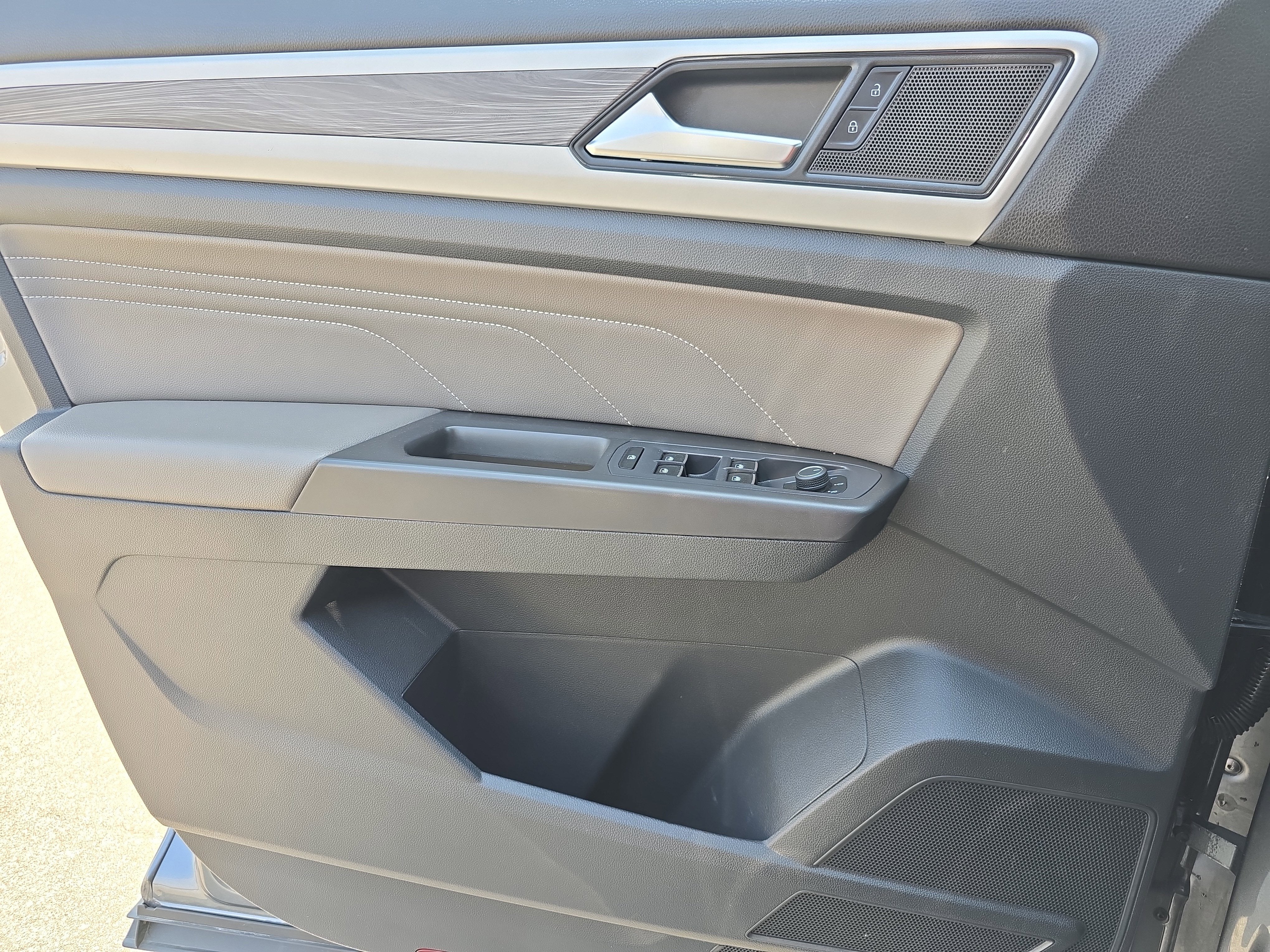 2022 Volkswagen Atlas Cross Sport 2.0T SE