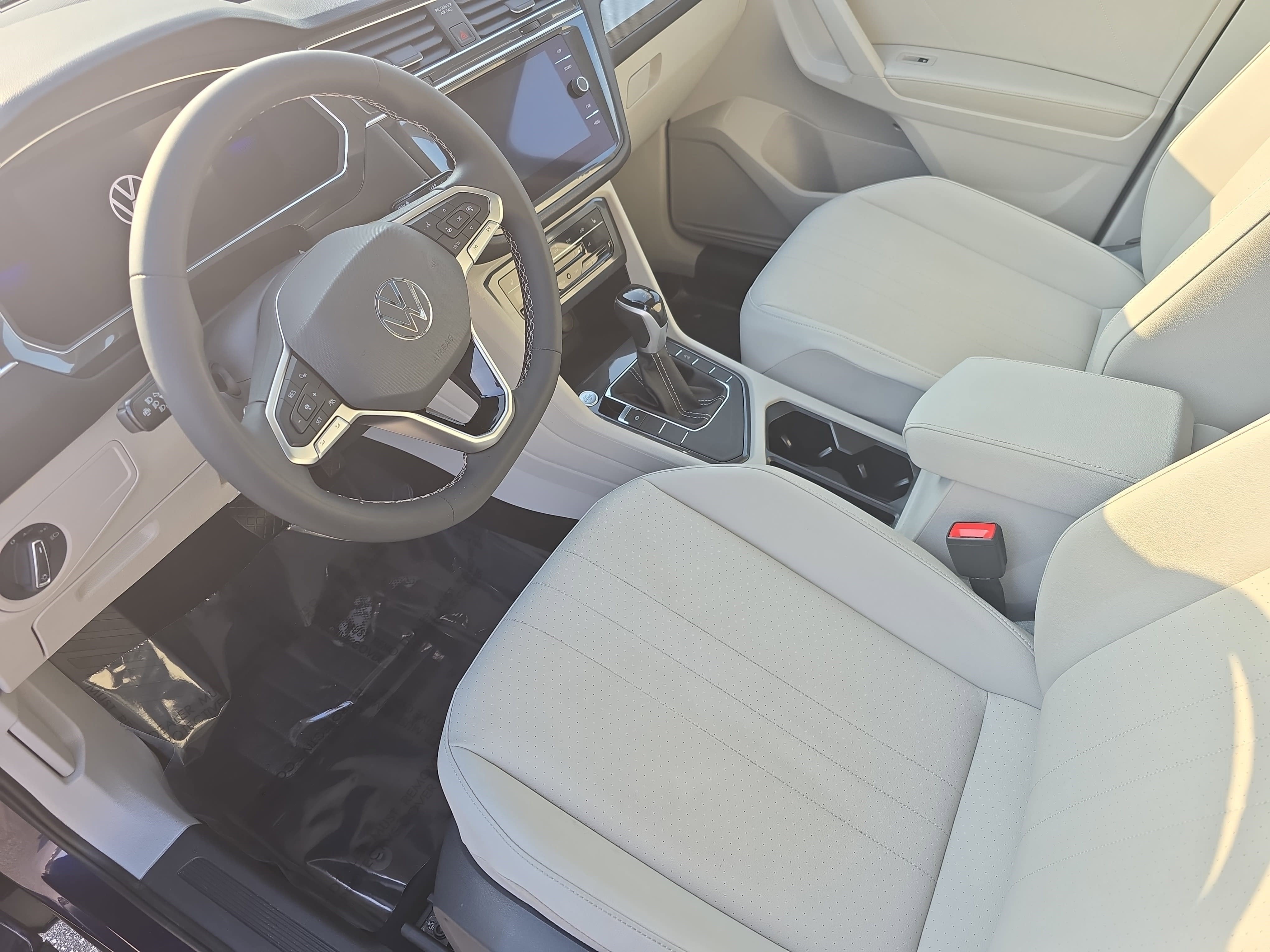 2022 Volkswagen Tiguan SE