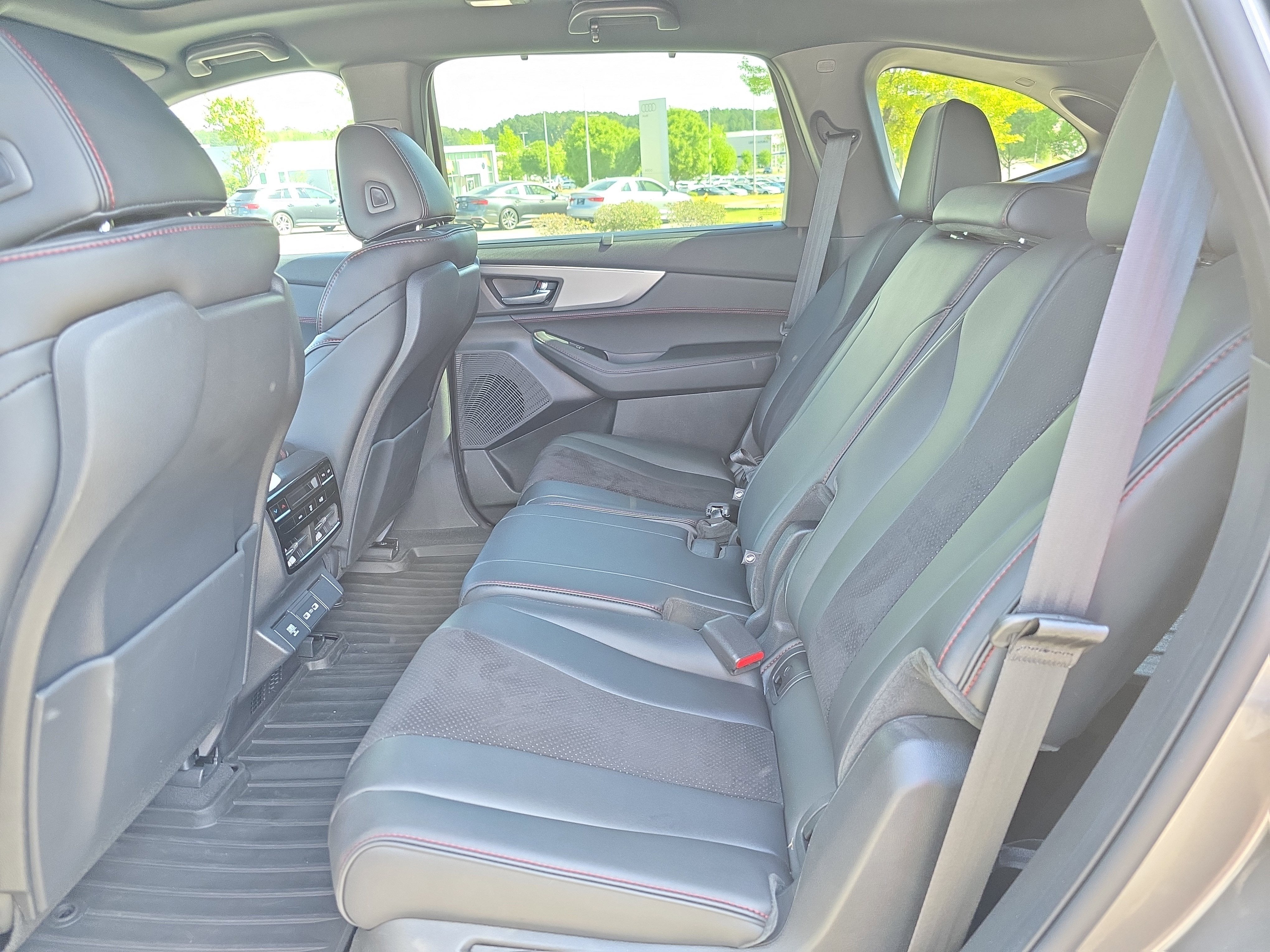 2023 Acura MDX w/A-Spec Package