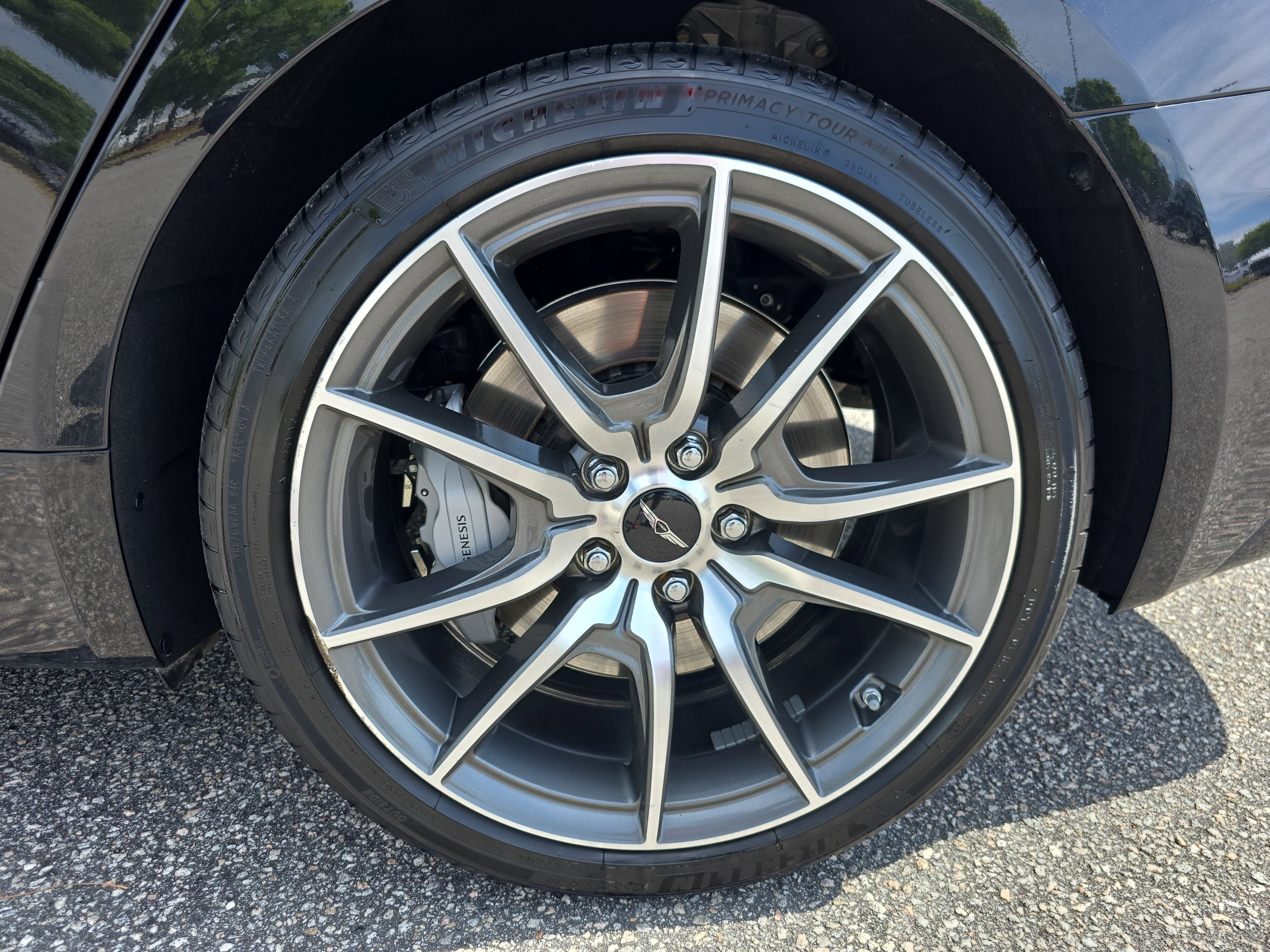 2025 Genesis G70 2.5T