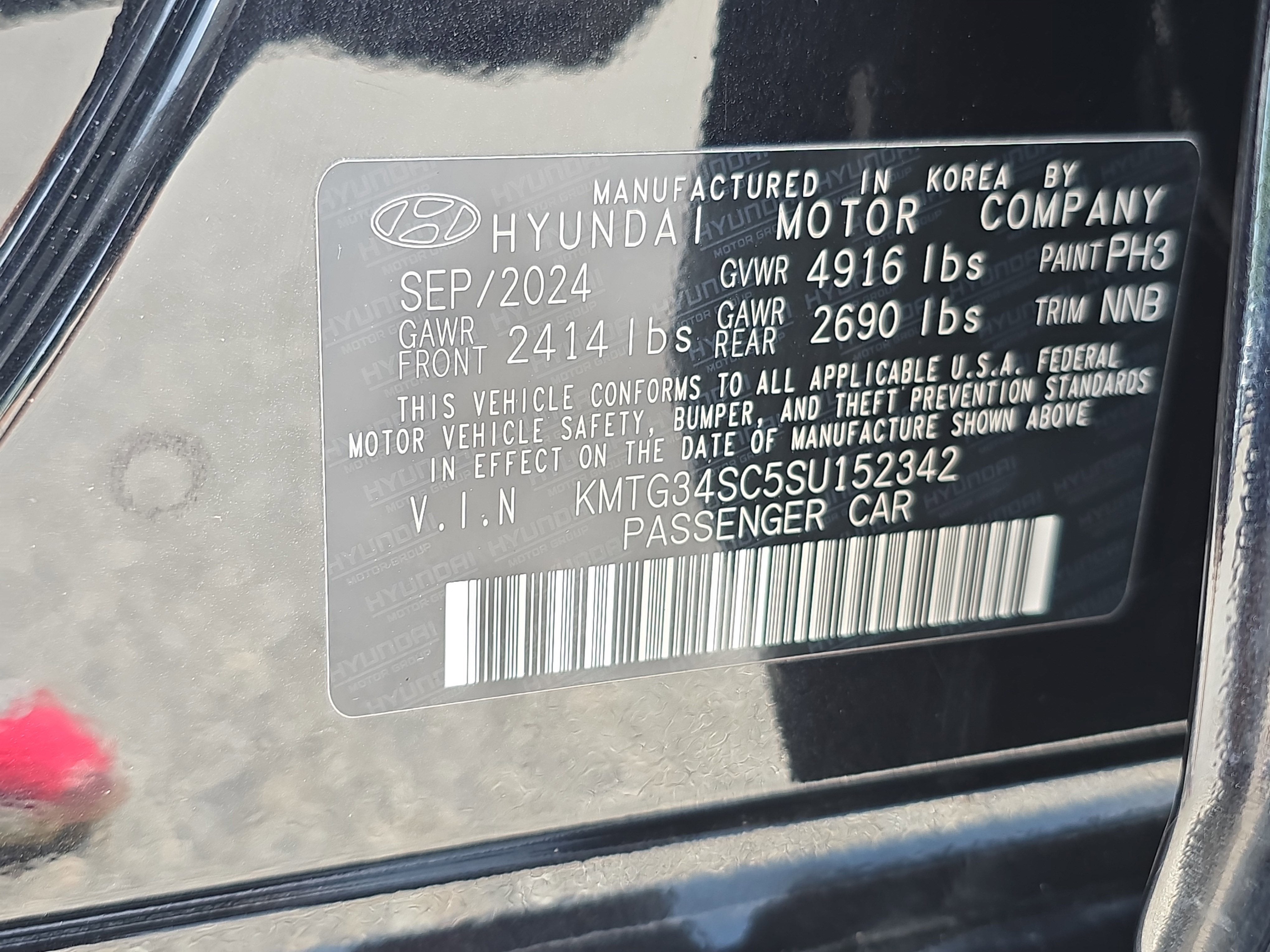 2025 Genesis G70 2.5T