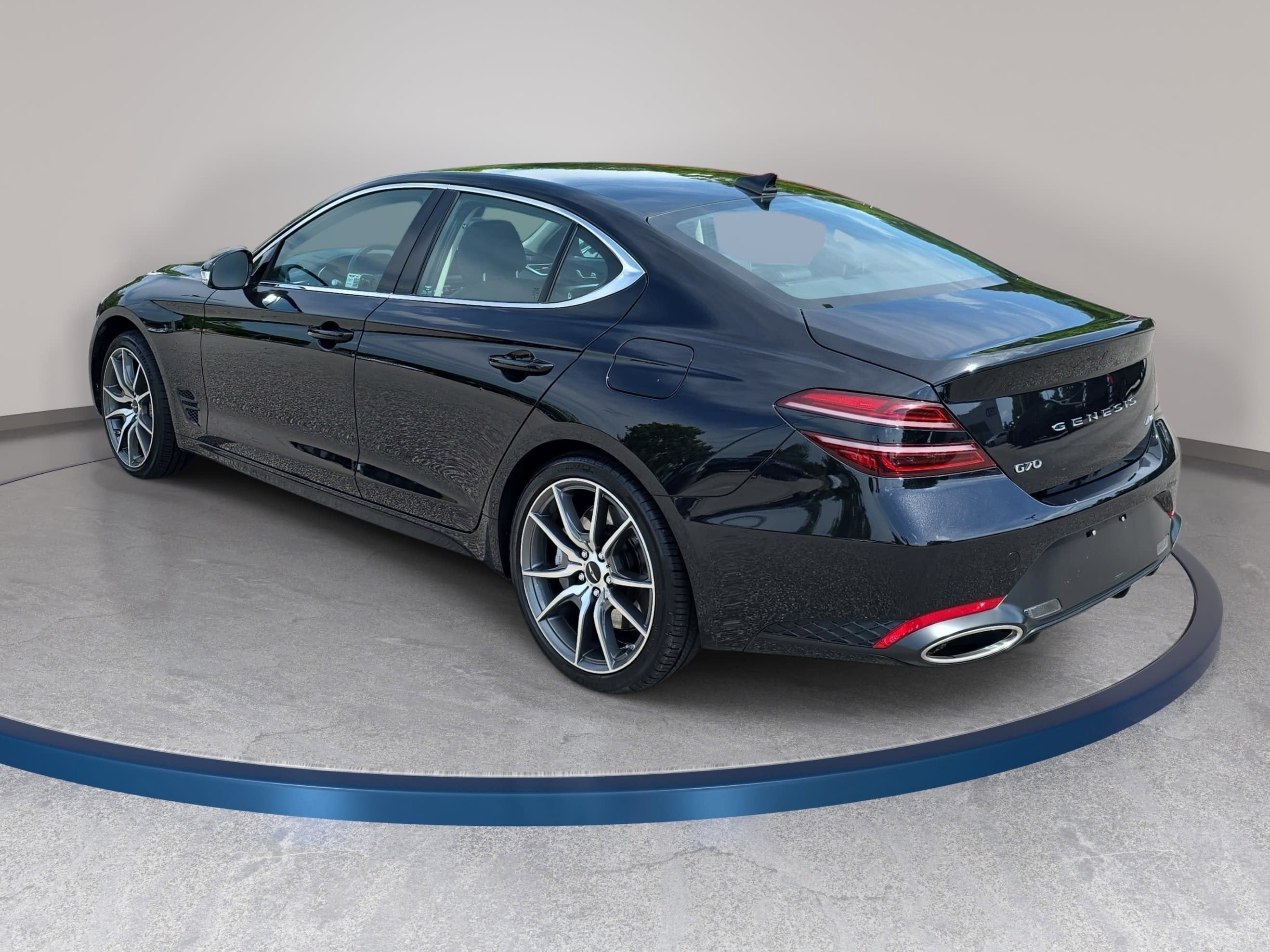 2025 Genesis G70 2.5T