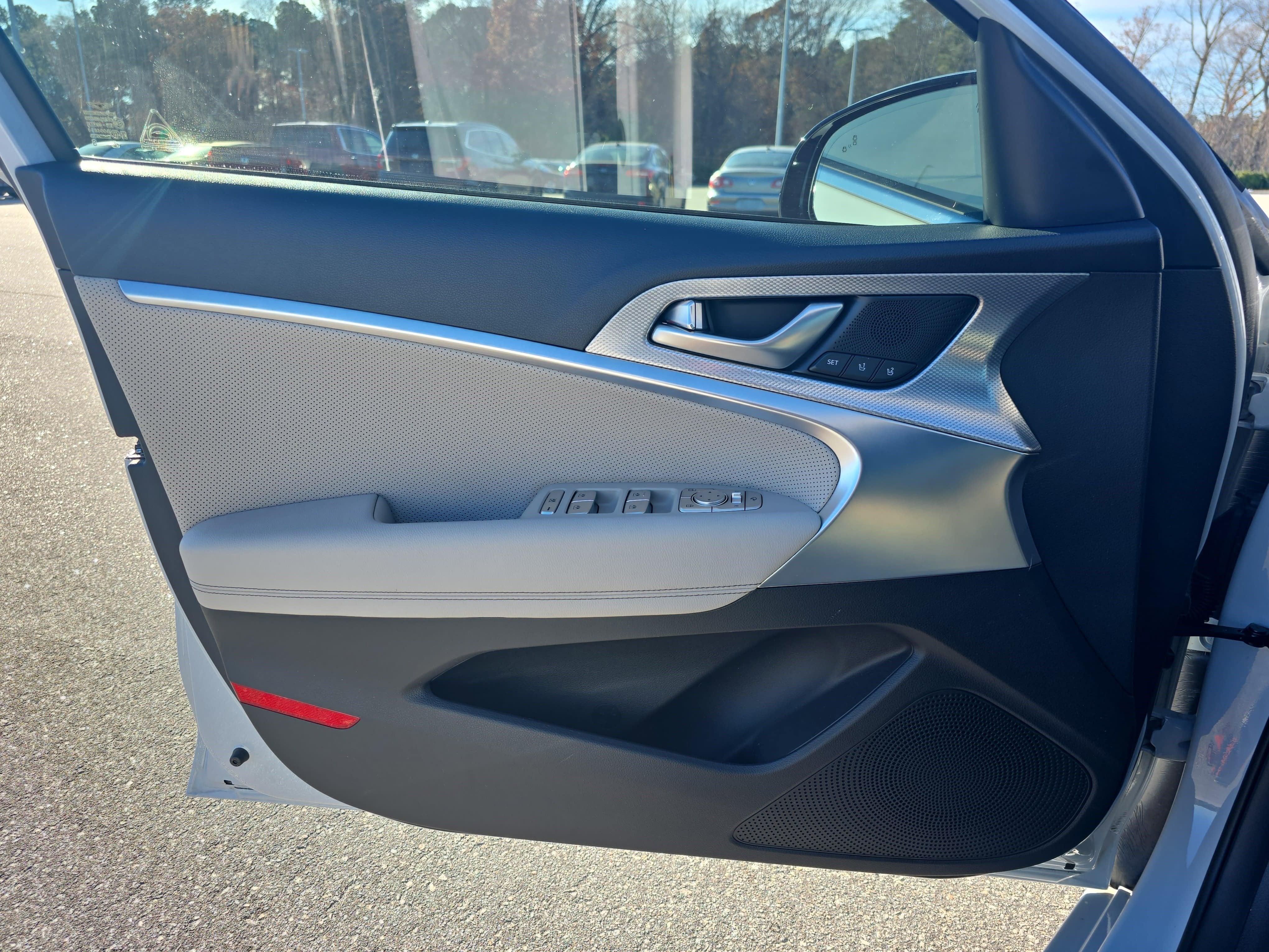 2023 Genesis G70 3.3T