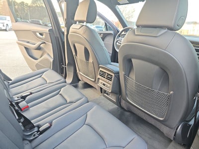 2025 Audi Q7 Premium