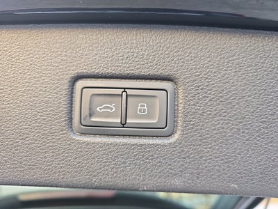 2025 Audi Q7 Premium