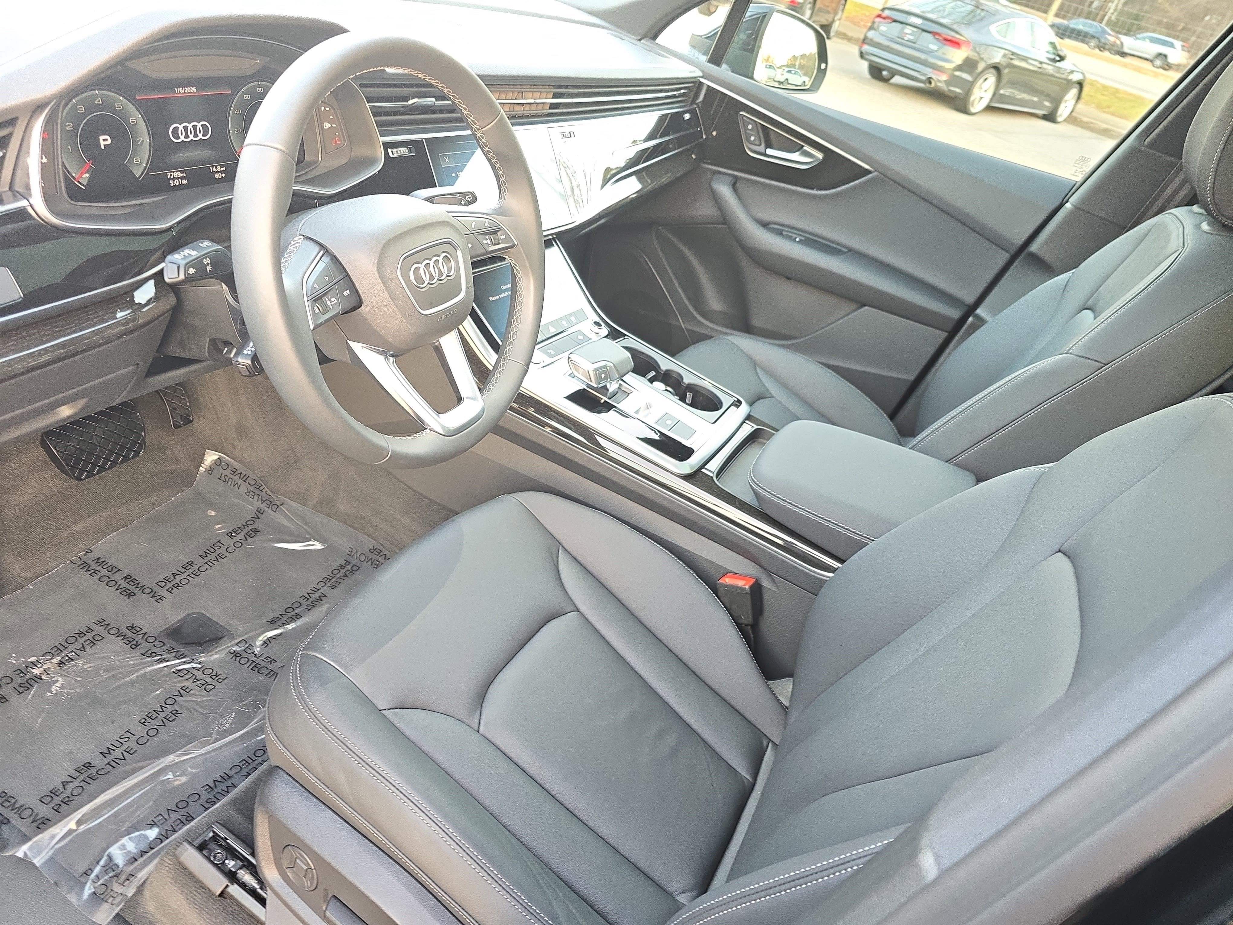 2025 Audi Q7 Premium