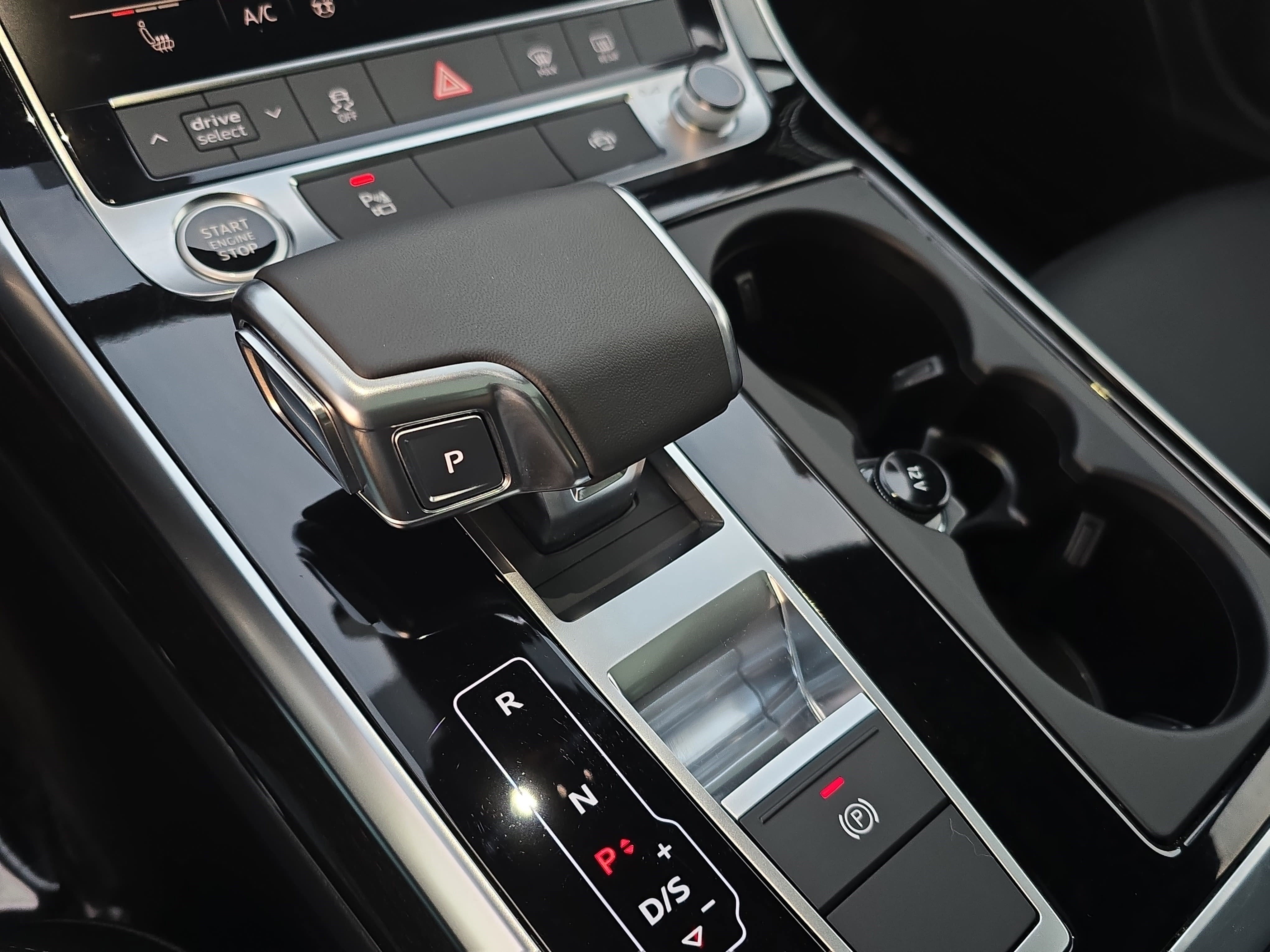 2025 Audi Q7 Premium