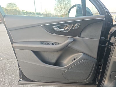 2025 Audi Q7 Premium