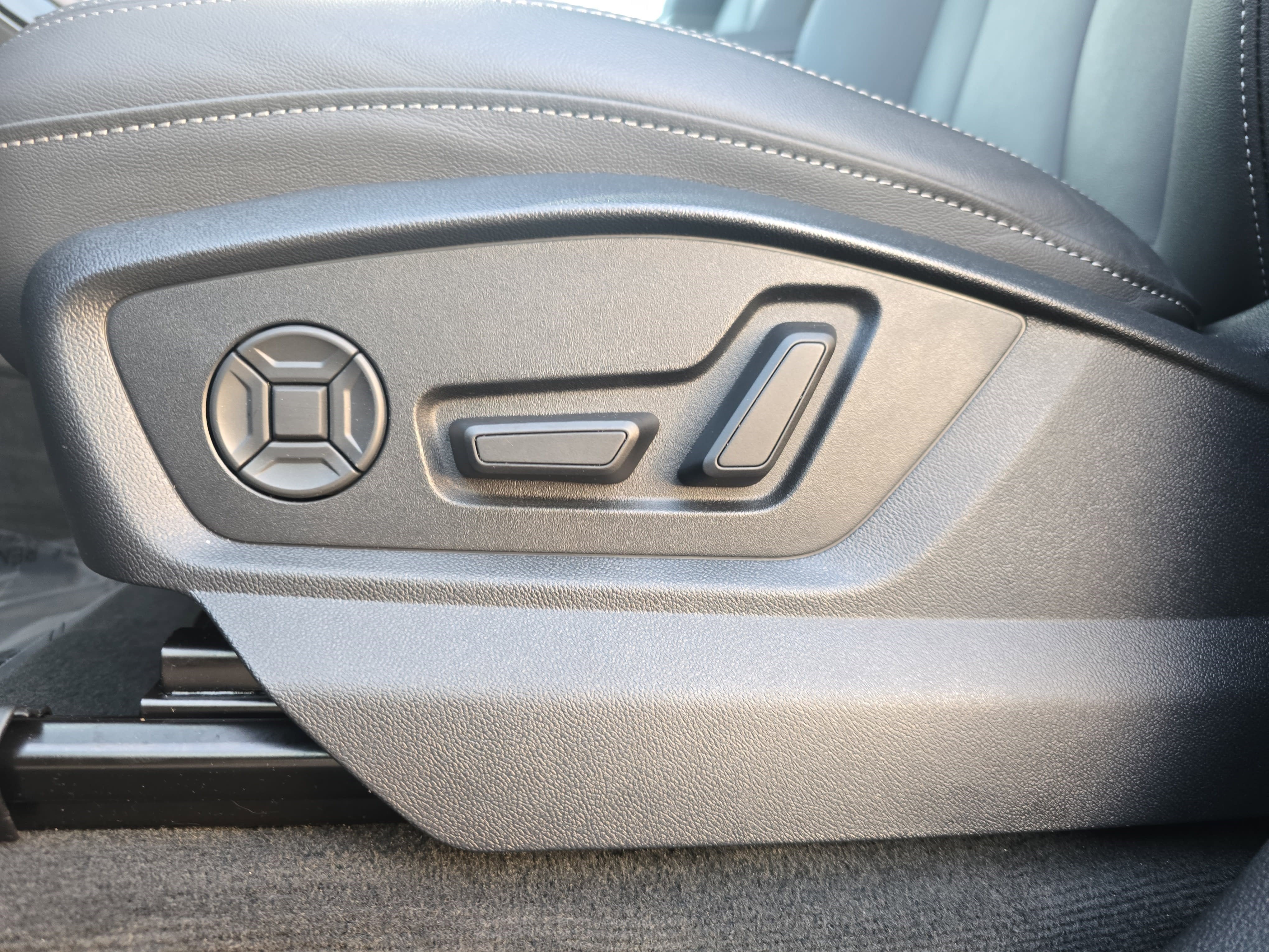 2025 Audi Q7 Premium