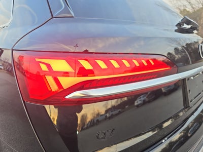 2025 Audi Q7 Premium