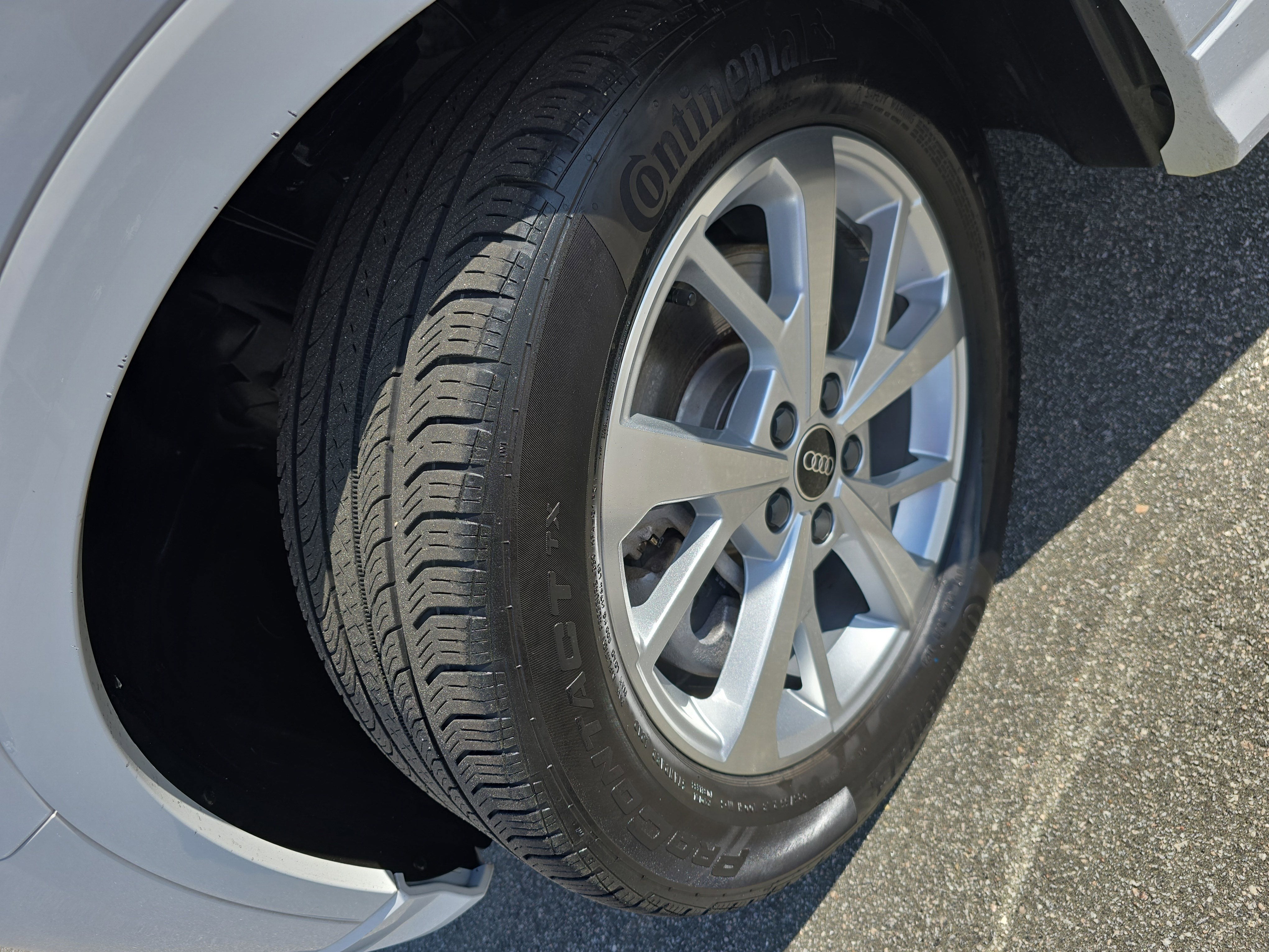 2023 Audi Q3 Premium